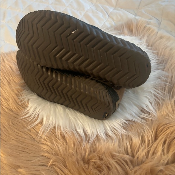 SOREL LADIES ANKLE BOOTS. - Picture 6 of 6